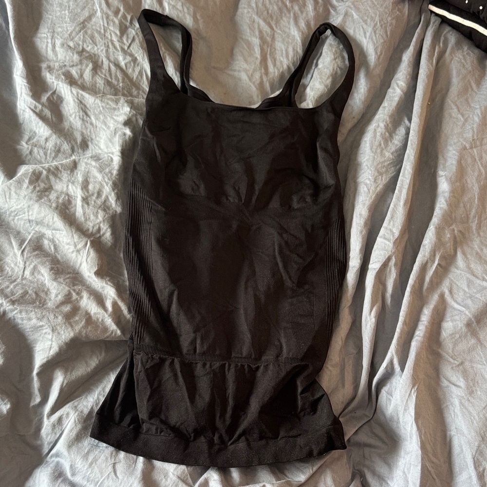 BLANQI everyday Black maternity Tank Top large